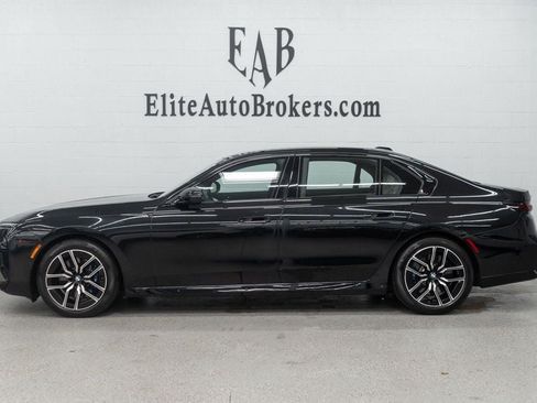 Used 2023 BMW 760i xDrive w/ Executive Package AWD/4WD image 2