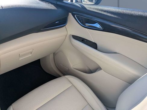 Used 2021 Buick Envision Essence FWD image 18
