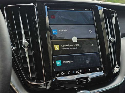 New 2025 Volvo XC60 B5 Core w/ Protection Package Premier image 20