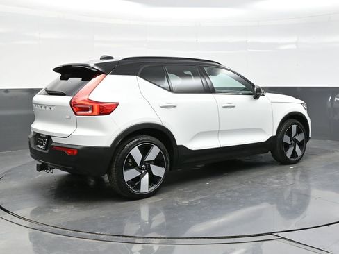Used 2024 Volvo XC40 Recharge Ultimate w/ Protection Package Premier image 7