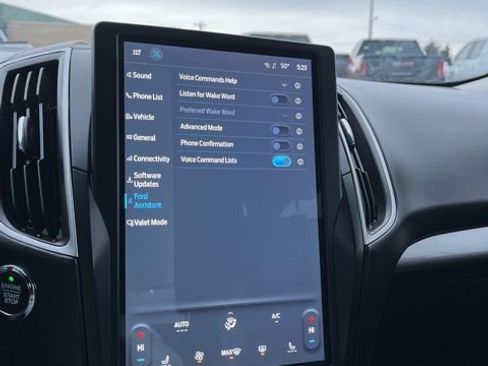 Used 2024 Ford Edge SEL image 45