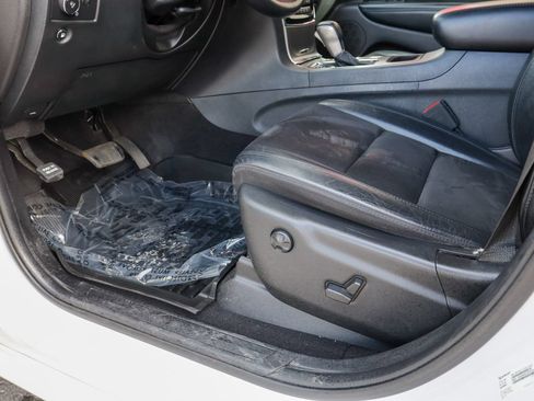 Used 2019 Jeep Grand Cherokee Altitude AWD/4WD image 13