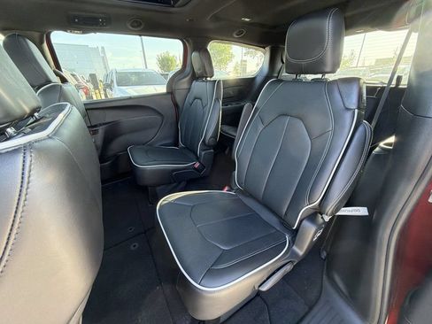New 2026 Chrysler Pacifica Limited w/ S Appearance Package FWD image 26