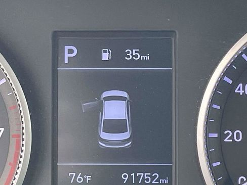 Used 2020 Hyundai Elantra SE FWD image 23