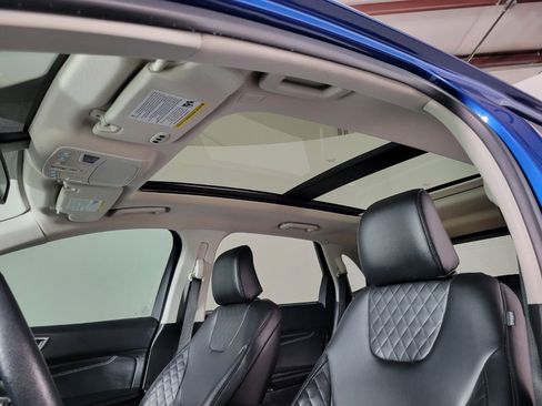 Used 2023 Ford Edge Titanium w/ Class II Trailer Tow Package image 19