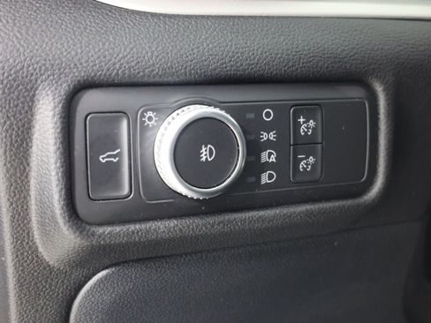 Used 2021 Ford Explorer XLT w/ Equipment Group 202A AWD/4WD image 24