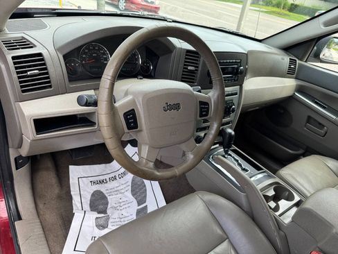 Used 2007 Jeep Grand Cherokee Laredo RWD image 10