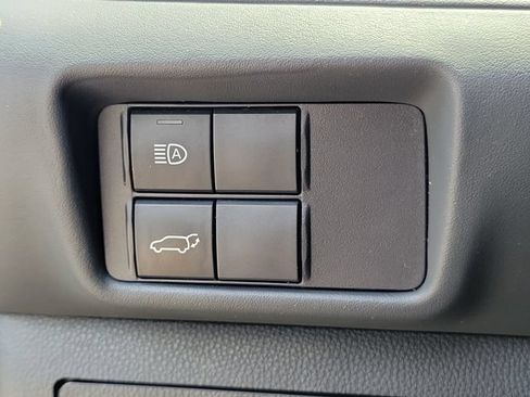 Used 2022 Toyota Highlander XSE FWD image 26