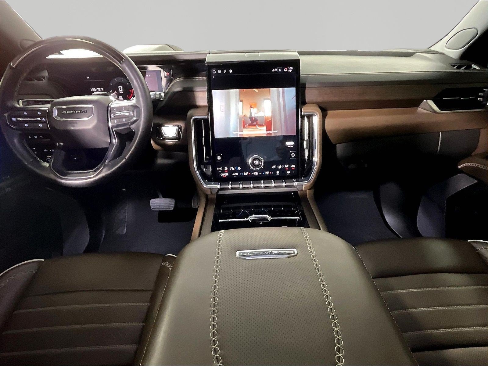 Used 2025 GMC Yukon Denali Ultimate AWD/4WD image 6