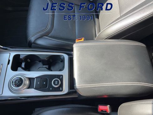 Used 2024 Ford Explorer ST w/ Technology Package image 18