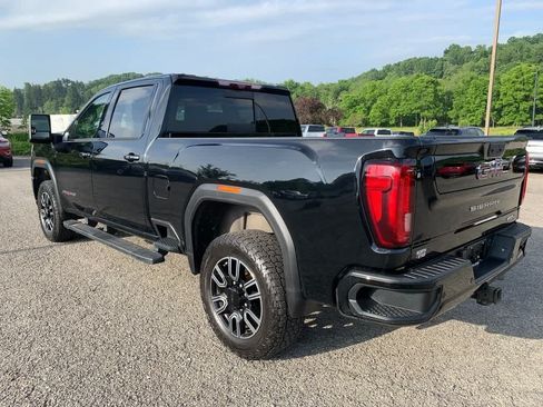 Used 2020 GMC Sierra 2500 AT4 w/ AT4 Premium Package AWD/4WD image 2