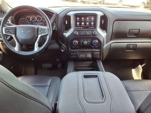 Used 2021 Chevrolet Silverado 1500 LT Trail Boss w/ Convenience Package II AWD/4WD image 9