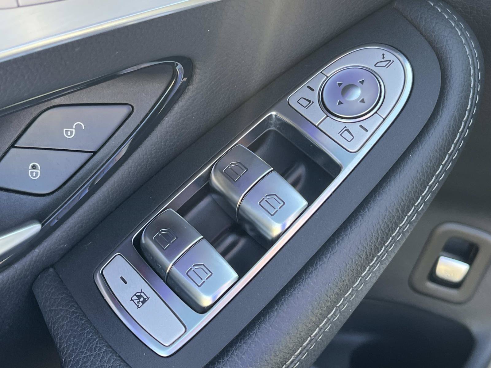 Certified 2022 Mercedes-Benz GLC 300 4MATIC image 29