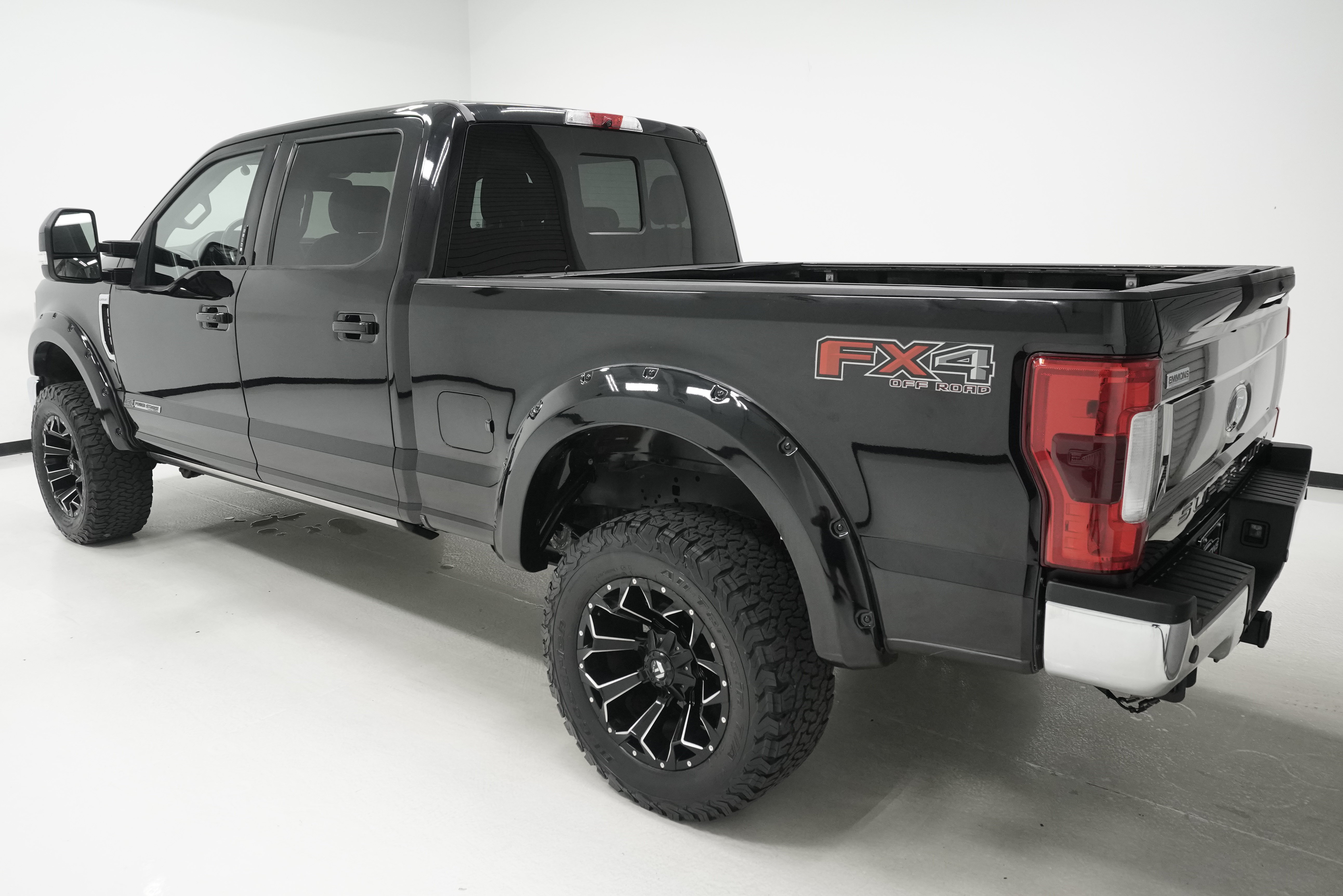 Used 2019 Ford F250 Lariat w/ Lariat Ultimate Package AWD/4WD image 5