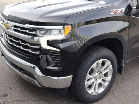 Certified 2023 Chevrolet Silverado 1500 LTZ w/ Technology Package image 6