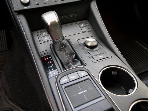 Used 2015 Lexus RC 350 AWD w/ Luxury Package image 19