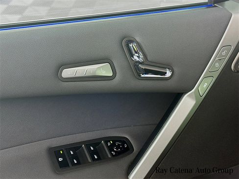 Used 2025 BMW iX M60 image 18