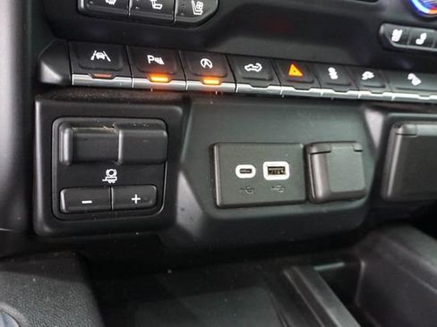 Used 2019 GMC Sierra 1500 SLT w/ SLT Premium Plus Package AWD/4WD image 19