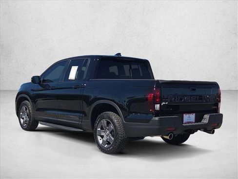 Used 2025 Honda Ridgeline TrailSport image 8