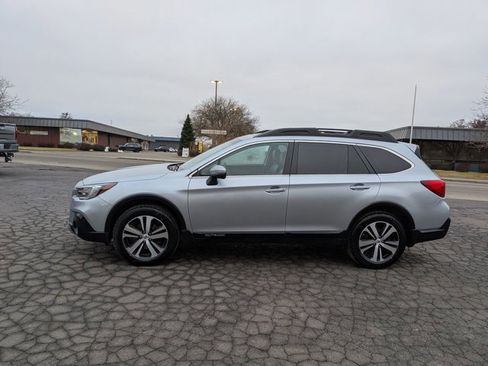 Used 2018 Subaru Outback 2.5i Limited image 9