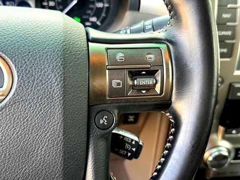 Used 2016 Lexus GX 460 image 12