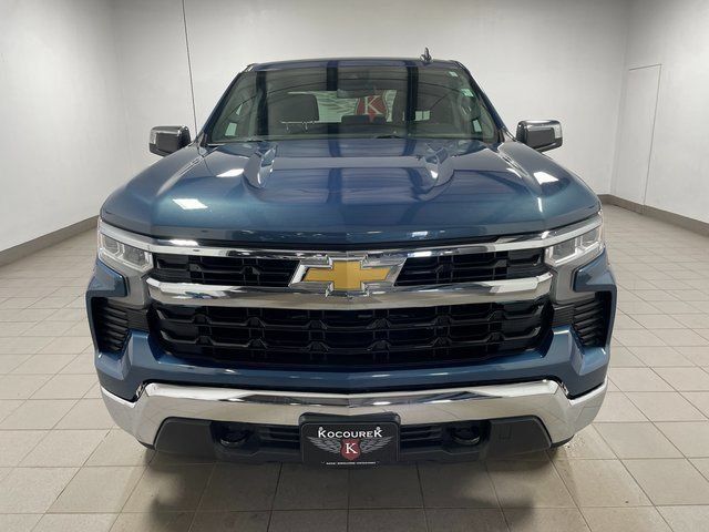 Used 2024 Chevrolet Silverado 1500 LT AWD/4WD image 2