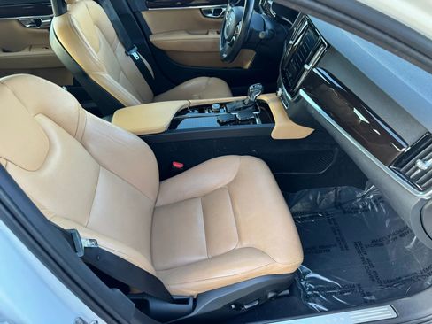 Used 2019 Volvo S90 T6 Momentum image 30