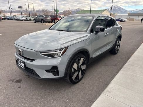 Used 2024 Volvo C40 P8 Recharge Plus w/ Climate Package image 3