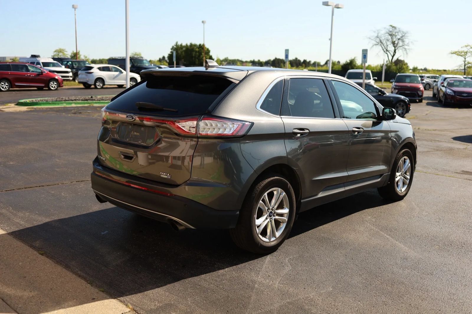 Used 2018 Ford Edge SEL w/ Equipment Group 201A AWD/4WD image 5