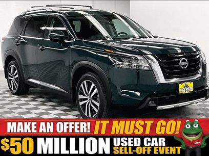 Used 2023 Nissan Pathfinder Platinum w/ Cargo Package