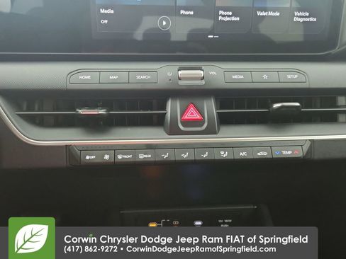 Used 2025 Kia K4 FWD image 25