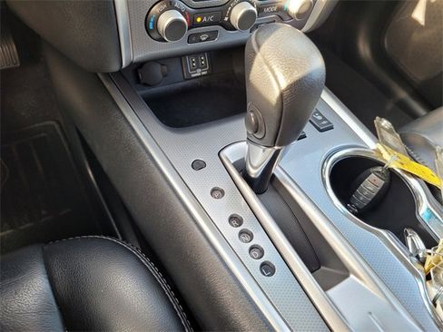 Used 2018 Nissan Pathfinder SL image 24