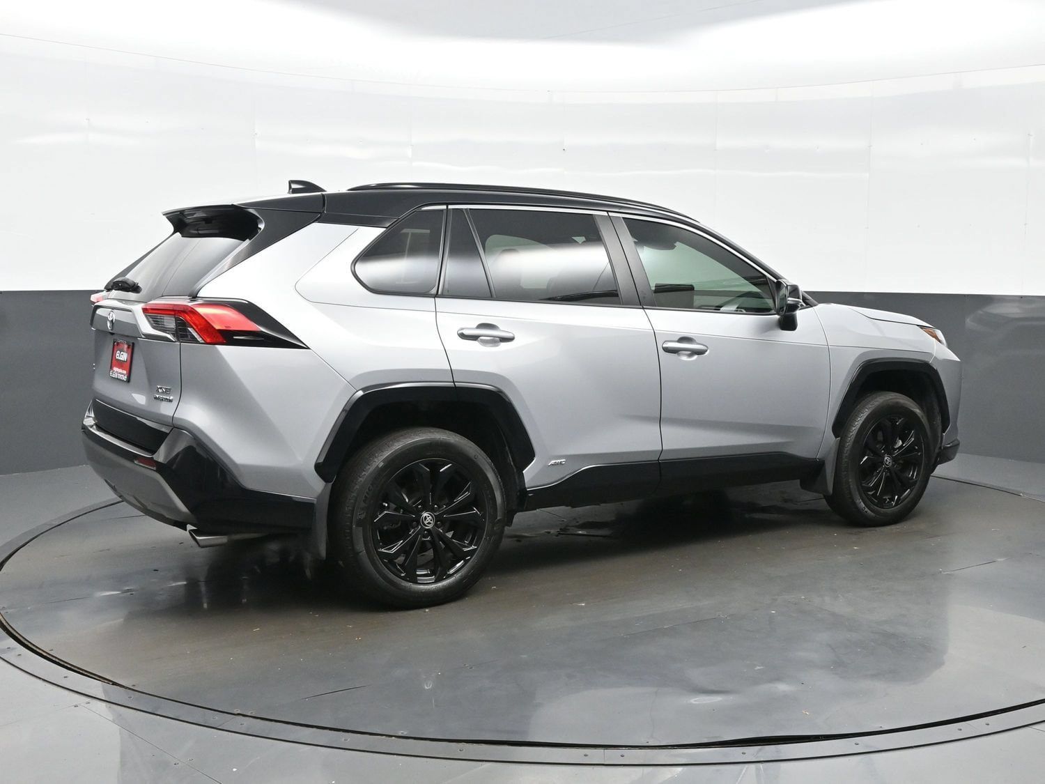 Used 2024 Toyota RAV4 XSE w/ Weather Package AWD/4WD image 6
