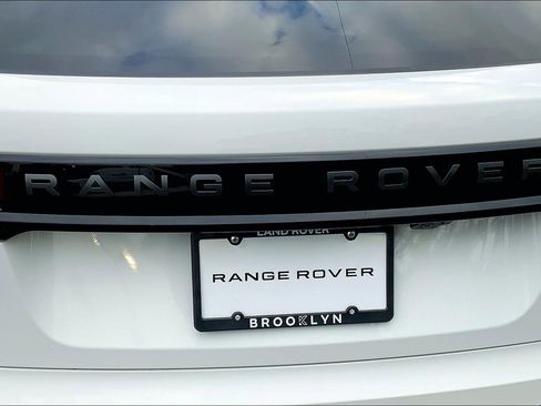 Used 2026 Land Rover Range Rover Velar Dynamic SE image 31