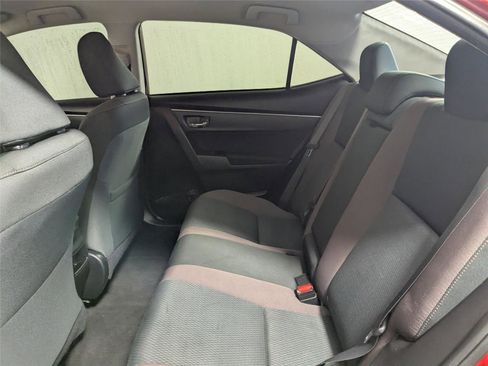 Used 2018 Toyota Corolla LE image 28