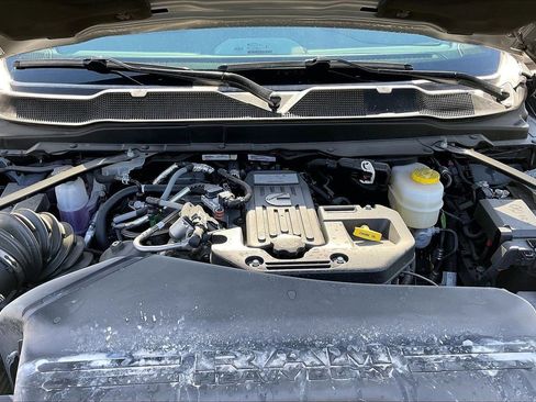 New 2026 RAM 3500 Laramie AWD/4WD image 33
