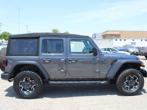 Used 2022 Jeep Wrangler Unlimited Rubicon 4xe w/ Cold Weather Group AWD/4WD image 3