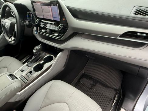 Used 2021 Toyota Highlander Platinum image 35
