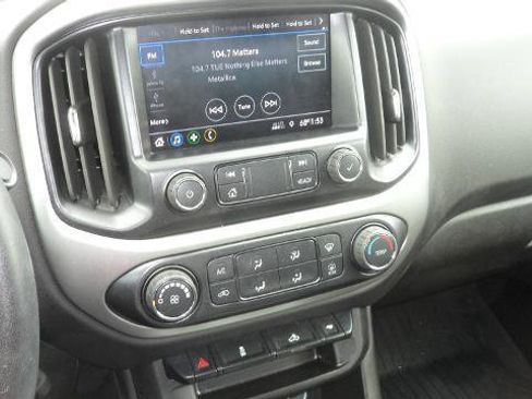 Used 2022 Chevrolet Colorado LT w/ LT Convenience Package image 24