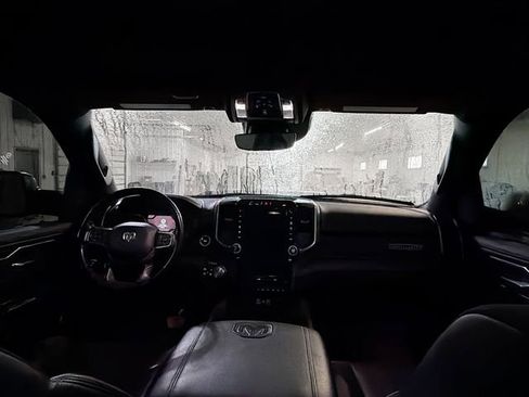 Used 2022 RAM 1500 Laramie w/ Sport Appearance Package image 10