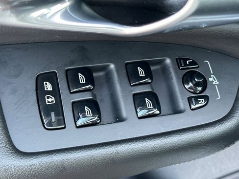 Used 2023 Volvo XC90 B5 Core w/ Climate Package image 16