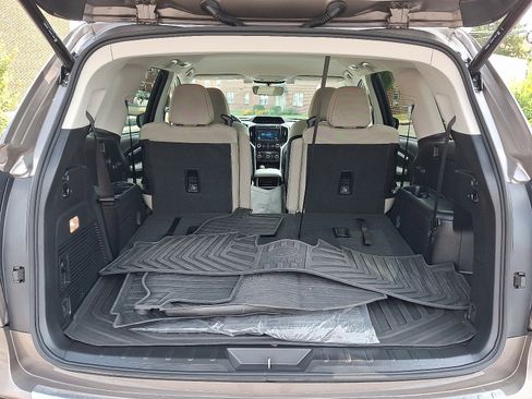 Used 2022 Subaru Ascent Premium w/ Convenience Package image 27