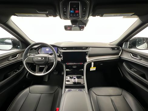 New 2026 Jeep Grand Cherokee Limited AWD/4WD image 9
