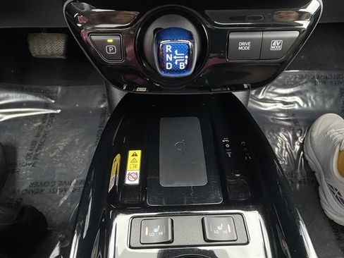 Certified 2022 Toyota Prius Limited image 24