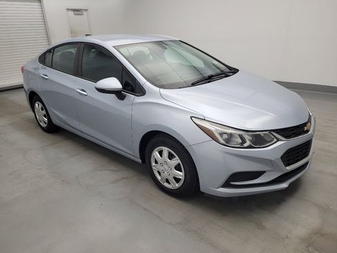 Used 2018 Chevrolet Cruze LS FWD image 11