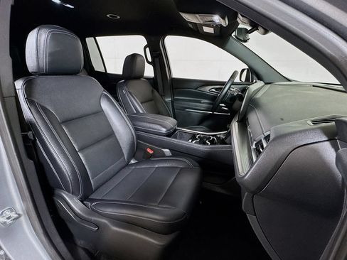 Certified 2025 Chevrolet Traverse LT FWD image 27
