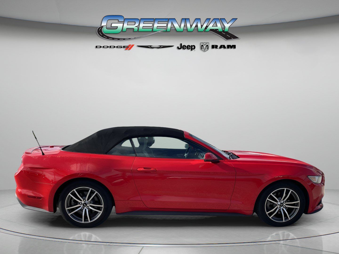 Used 2016 Ford Mustang Premium RWD image 5
