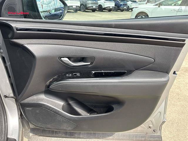 Used 2023 Hyundai Tucson Limited FWD image 14