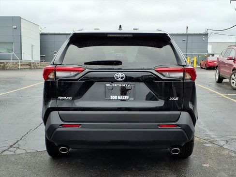 Used 2023 Toyota RAV4 XLE image 6