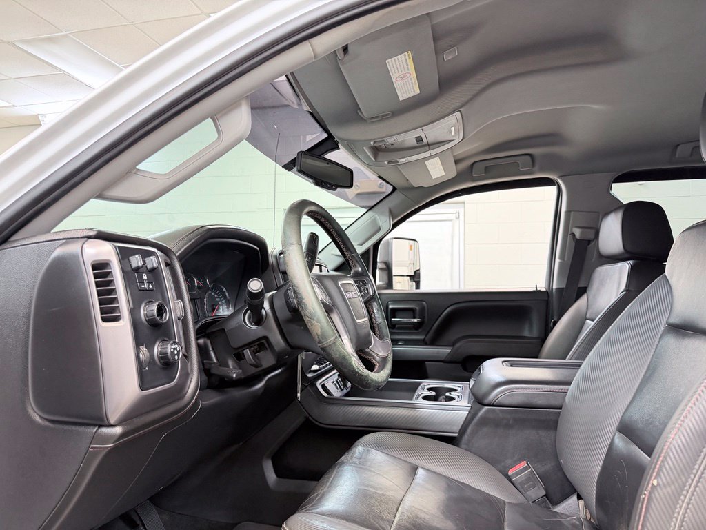 Used 2018 GMC Sierra 2500 SLT w/ Duramax Plus Package AWD/4WD image 17